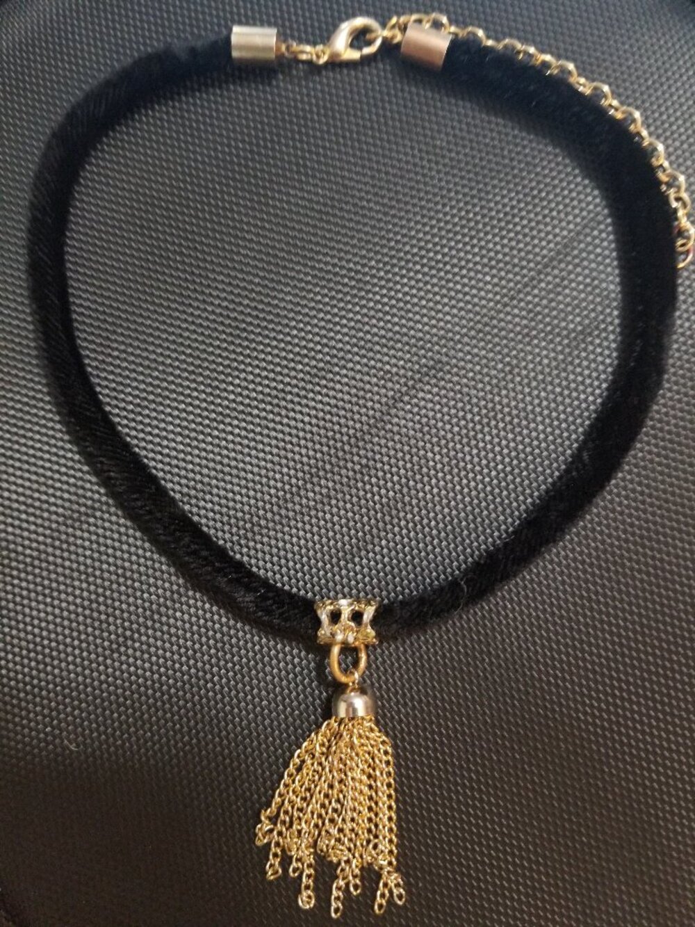 Vintage Victorian-Style Black Velvet Cord Gothic Golden Tassel Chocker-Necklace